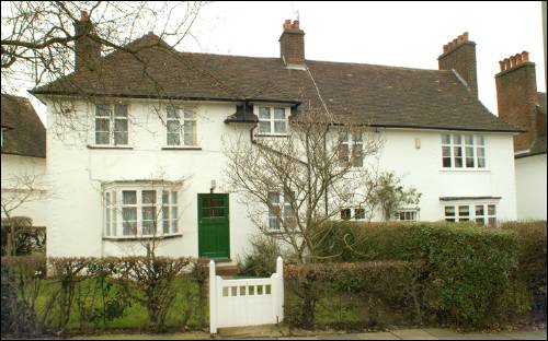 01 Hogarth Hill